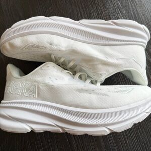 Hoka One One Clifton 9 Womens 11.5 Shoes White Sneaker Running Gym